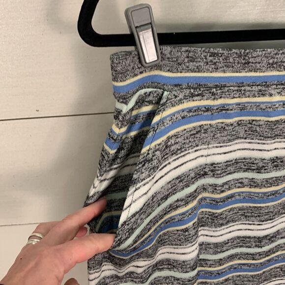 T by Talbots horizontal striped knee length elastic waist skirt size small - Picture 3 of 7